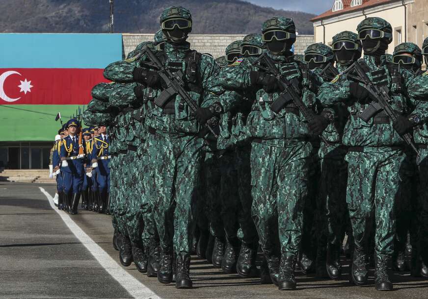 parada azerbejdžanskih vojnika