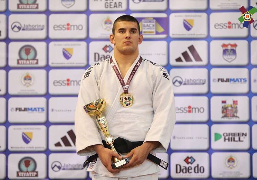 (FOTO) NOVOGODIŠNJI SPECIJAL Božidar Vučurević za Srpskainfo "Olimpijska medalja je san svakog sportiste"