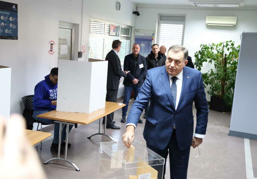 Milorad Dodik  glasa