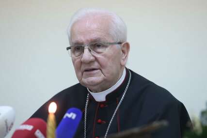 "Zadatak svih nas je da ne nudimo samo prazne riječi" Franjo Komarica organizovao svečani prijem povodom katoličkog Božića