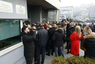 okupljanje pred sudom BiH zbog suđenja Dodiku
