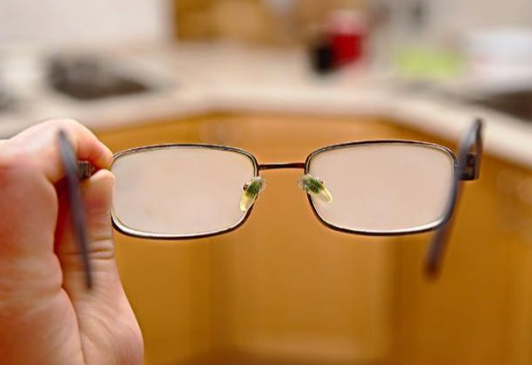 SPAS TOKOM ZIME Genijalan trik kako da naočale ne zamagle svaki put kad uđete iz hladne u toplu prostoriju