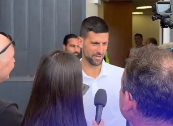 (VIDEO, FOTO) Posljednja provjera pred prvi grend slem u sezoni: Novak Đoković stigao u Australiju da brani boje Srbije