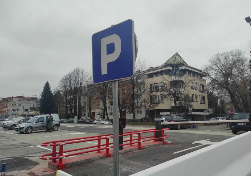 (FOTO) SKUPO I PUSTO Parkiranje jeftinije u centru Beograda, nego na privatnom parkingu u Banjaluci