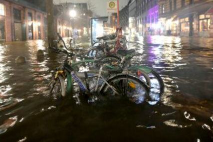 "Selo je potpuno okruženo vodom" Poplava nosi sve pred sobom u Njemačkoj, evakuisano 500 ljudi