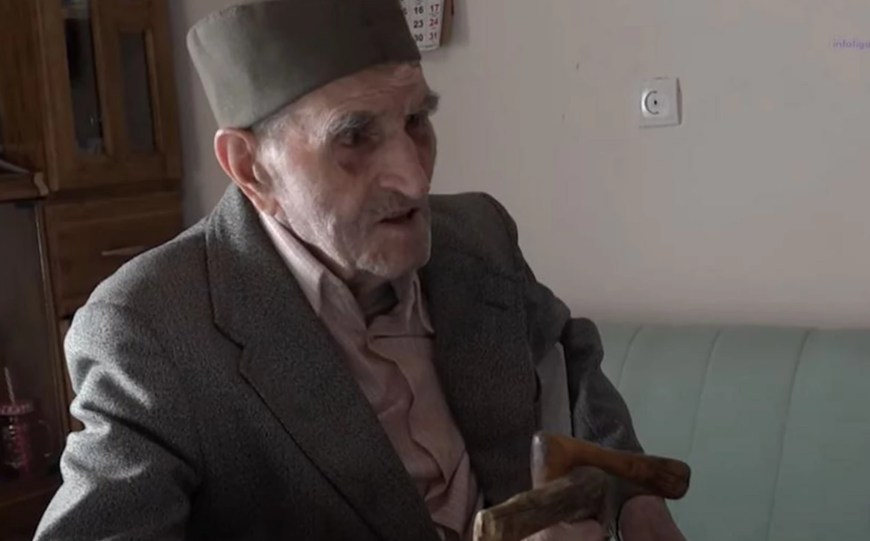 (VIDEO) PONOS CIJELOG SELA Radiša Arapović proslavio 102. rođendan, majka mu živjela 110, a otac 107 godina, stari djed sada otkrio tajnu dugovječnosti