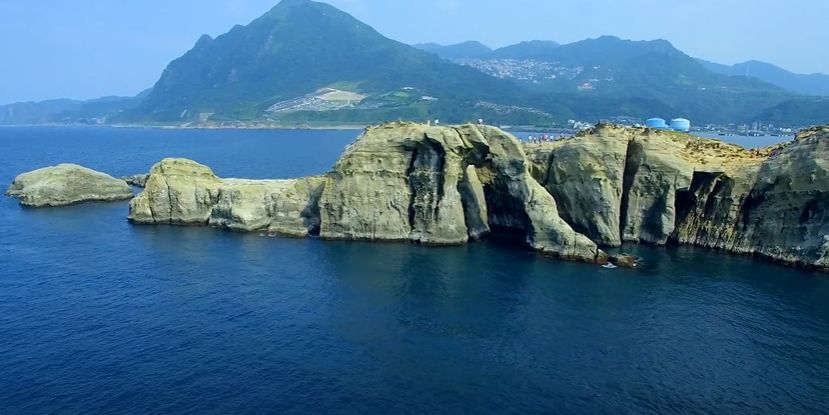 (FOTO) Dio stijene pao u more: Popularno mjesto za selfije nestalo preko noći