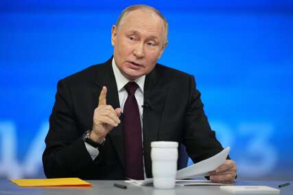 Putin se obratio Rusima “Moramo da idem naprijed, da stvaramo budućnost, vi ste naši heroji”