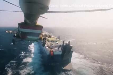(FOTO) Najveći okršaj u Crvenom moru do sada: Huti zasuli dronovima britanske i američke brodove