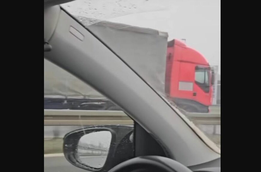 Kamion vozi u kontra smjeru