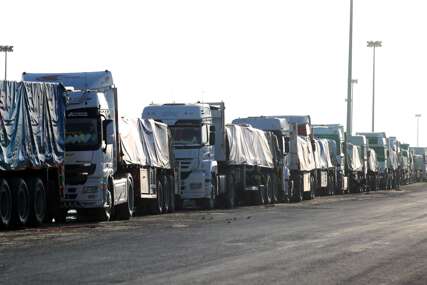 Pušteno 100 kamiona: Konvoj sa humanitarnom pomoći ušao u Gazu
