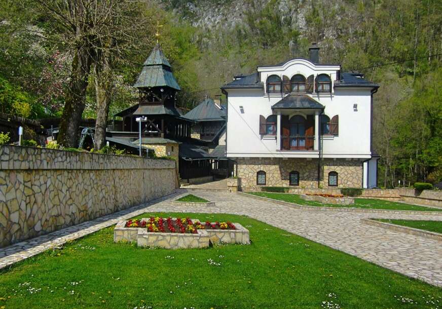 manastir Lovnica