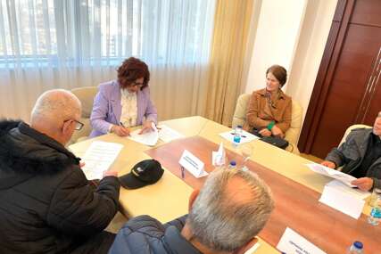 (FOTO) Za humanitarne projekte 100.000 KM: Potpisan ugovor sa “Merhametom” i udruženjima civilnih žrtava rata Bošnjaka i Hrvata