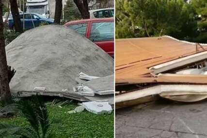 (VIDEO) Haos na crnogorskom primorju: Olujni vjetar nosio krovove, oštećeno više automobila