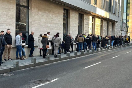 Danas ispred Ambasade: Građani BiH u redu čekaju da riješe dozvole za rad u Njemačkoj