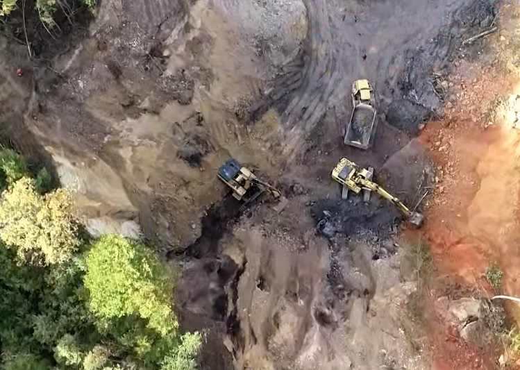(VIDEO) Ima li nelegalnog iskopavanja uglja u Mrkonjić Gradu i Prijedoru: Mještani tvrde da kamioni izvoze rudu, sumnjaju da iza toga stoje ove firme