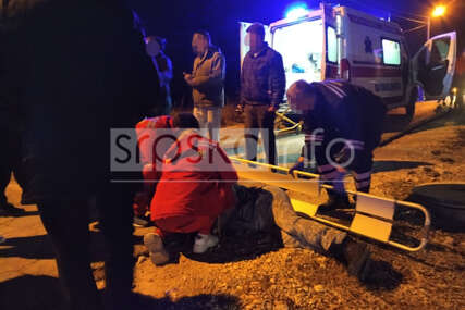 žena leži pored puta u Dragočaju nakon što ju je udario automobil