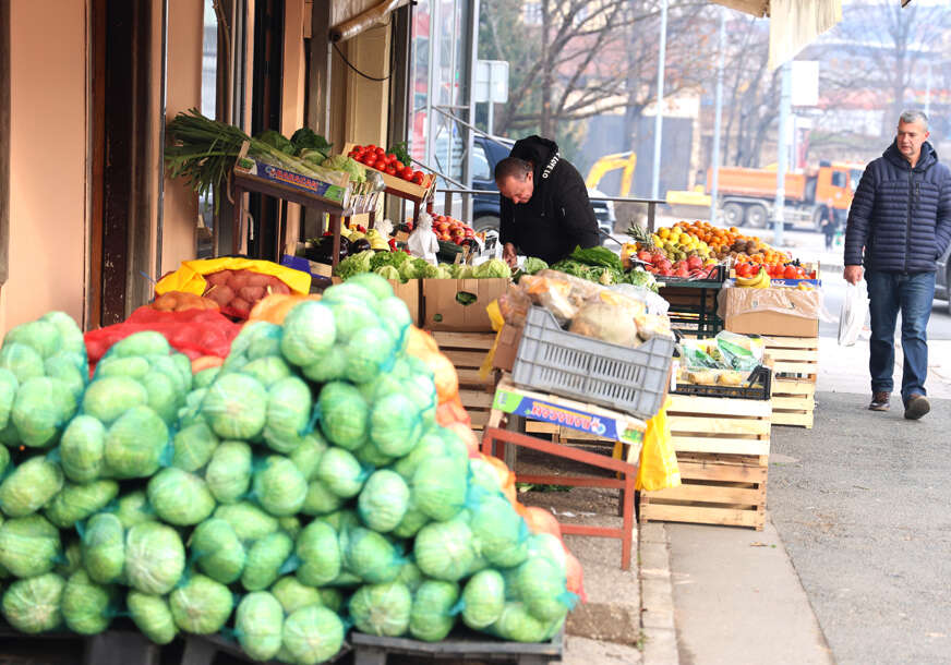 prodaja voća i povrća 