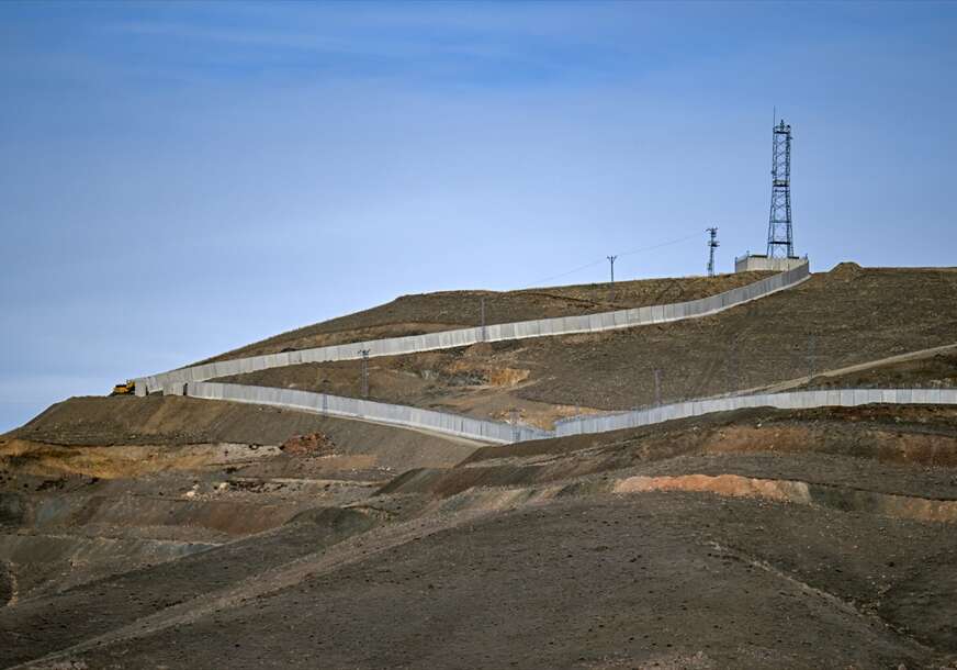 završeno 170 kilometara zida između Turske i Irana 