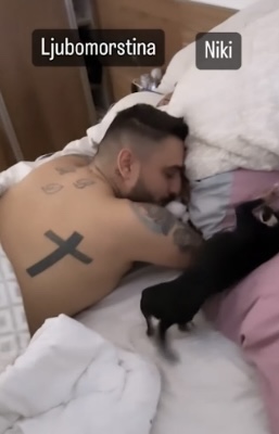 Darko Lazić u krevetu