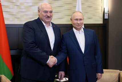 Lukašenko se pohvalio: Putin mi je dao nuklearne rakete