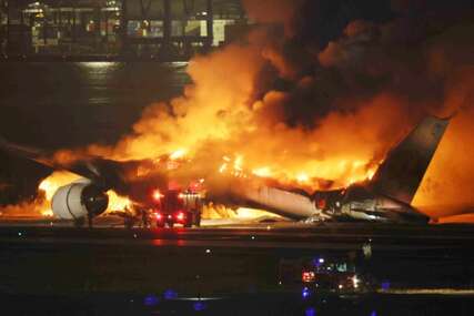 Svi putnici spaseni iz zapaljenog aviona u Tokiju