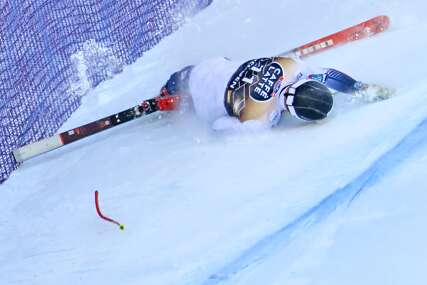 (VIDEO) GROZNE SCENE Svi ostali u šoku, norveški skijaš pri brzini od 145 km/h se zakucao u ogradu