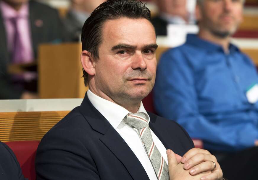PALA ODLUKA Holandski fudbalski savez suspendovao doskorašnjeg sportskog direktora Ajaksa na godinu dana