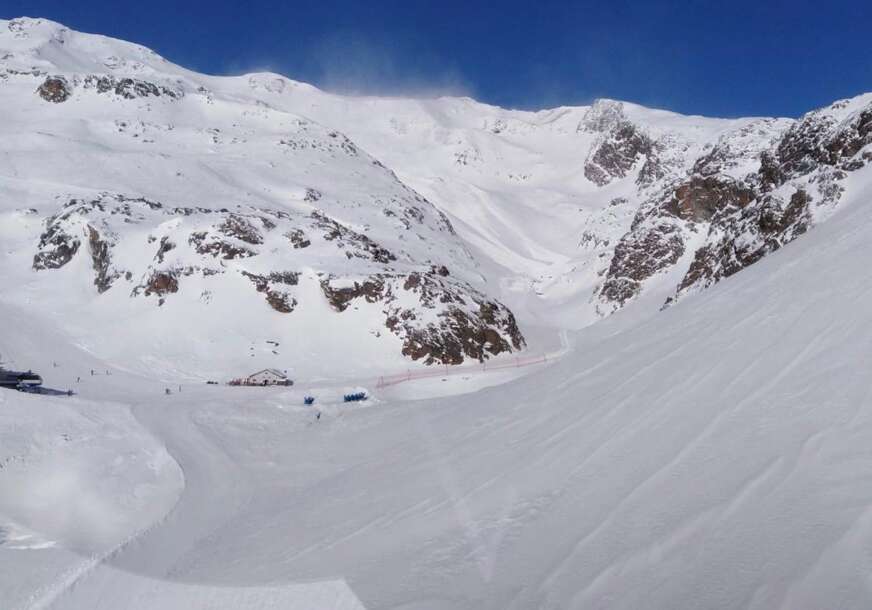 ZAHVATILA IH LAVINA Pronađena dva tijela na Alpima