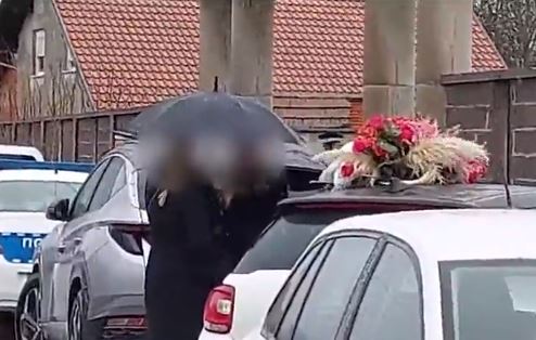 Drugarice Andrijane Lazić na sahrani 