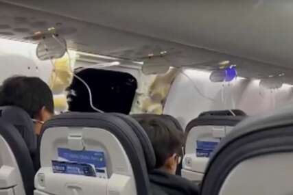 (VIDEO) Stravični snimci drame iznad Amerike: Niko nije ni primijetio da je otpao prozor aviona dok nije bilo kasno