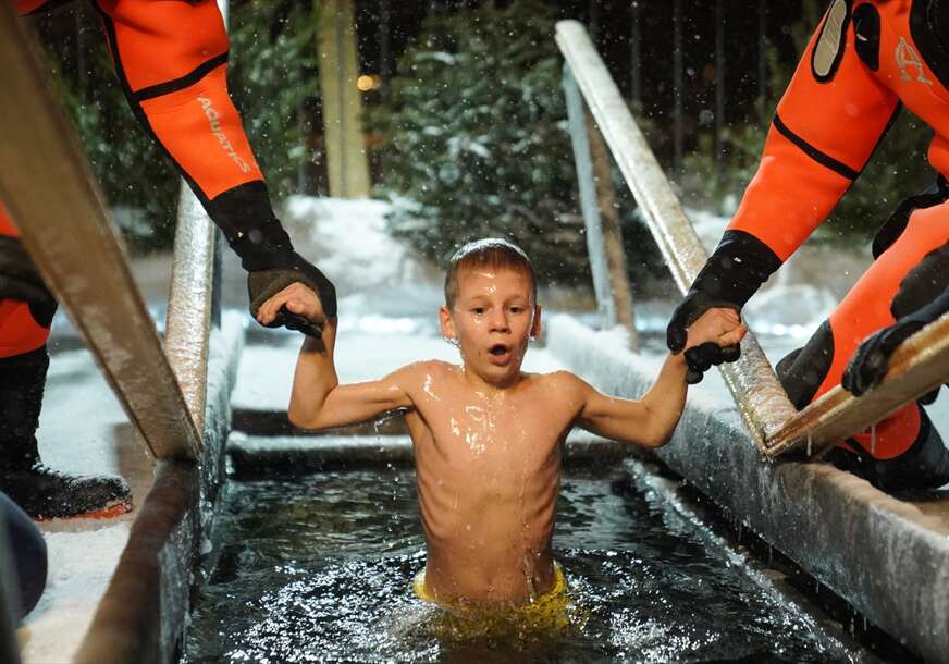 kupanje u hladnoj vodi na Bogojavljanje u Moskvi