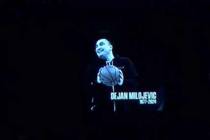 (VIDEO, FOTO) Dva najveća kluba odala počast: Meč u NBA započet minutom ćutanja zbog Dejana Milojevića