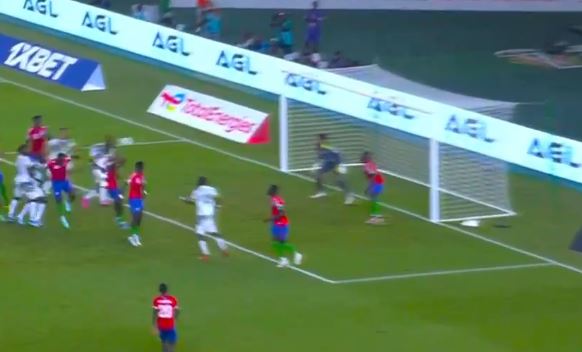 (VIDEO) LUDILO NA AFRIČKOM KUPU NACIJA Kamerun golom u debeloj nadoknadi izbjegao senzaciju i otišao dalje