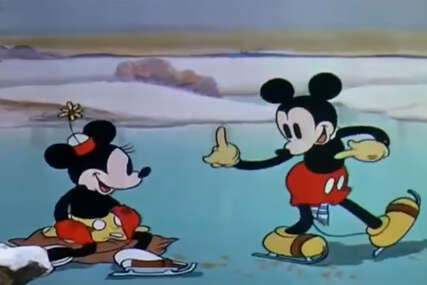 Miki i Mini Maus se kližu na ledu
