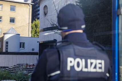 Drama u Njemačkoj: Žena opljačkala studenta, pa  pare sakrila u čarapu