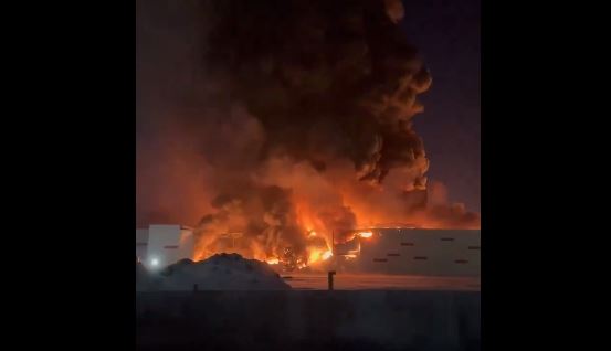 požar u fabrici u Sankt Peterburgu 