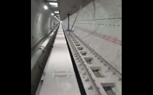 Bušilicom slučajno probili tunel metroa