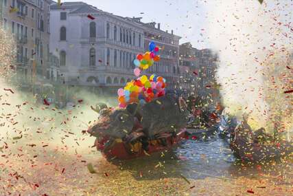 (FOTO) "Nevjerovatno putovanje Marka Pola" Počeo Venecijanski karneval, jedan od najpoznatijih i najekstravagantnijih na svijetu