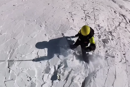 (VIDEO) Dramatičan snimak sa planine: Snježna lavina počela da guta skijaša, evo kako je on reagovao