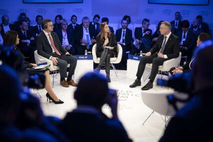 Drugi dan foruma u Davosu: Razgovori o Kosmetu, Vučić sa Krišto, priča o bankama, antisubvencijama i otkazima