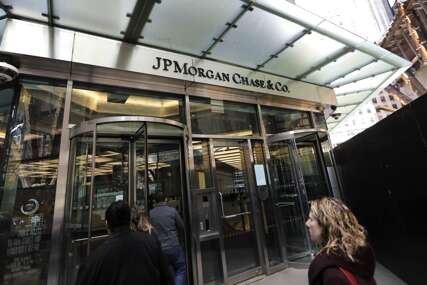 “IDEMO KA PROVALIJI” Šef banke Dži Pi Morgan Čejs u strahu zbog zastrašujućeg nacionalnog duga SAD