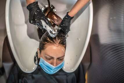 U ovome griješe mnoge žene: Evo koji je pravi način nanošenja maske na kosu