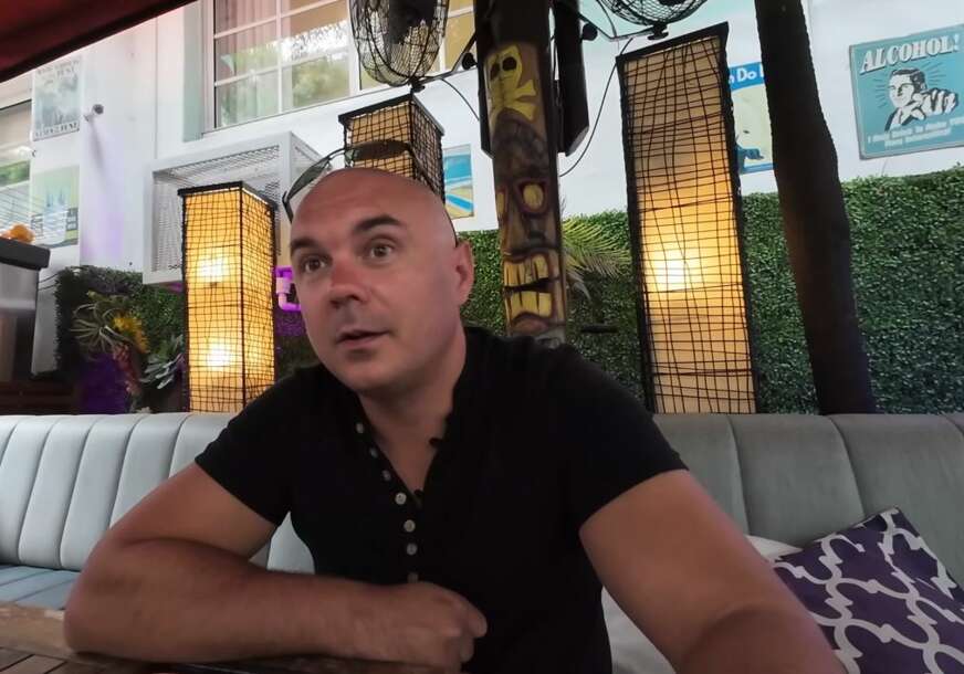 (VIDEO) "DU JU SPIK SRBIJAN" Miloš sa suprugom i sinom ušao u američki restoran, kad im se obratio nastupio je šok