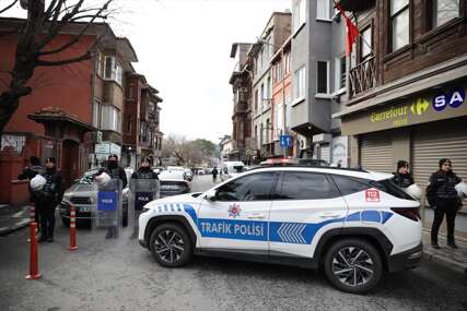 (VIDEO, FOTO) Teroristički napad na crkvu u Istanbulu: Maskirani napadači upali za vrijeme bogosluženja, IMA MRTVIH