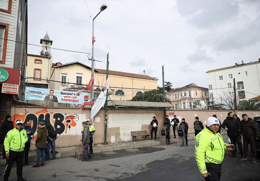 napad na crkvu u Istanbulu