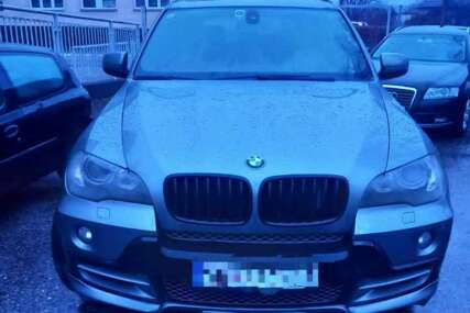 Bahati vozač treći put ostao bez automobila: Policija u Brodu oduzela SKUPOCJENI BMW