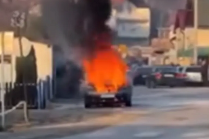 (VIDEO) Požar kod Zenice: Vatrena stihija progutala čitav automobil