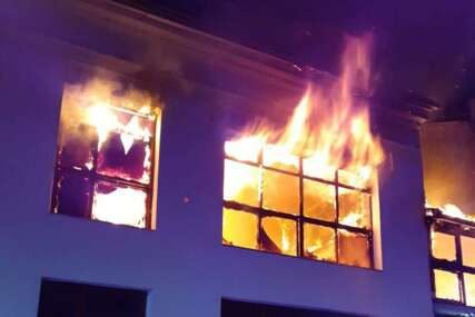 Požar kod Mostara: Gorjela porodična kuća, intervenisali vatrogasci