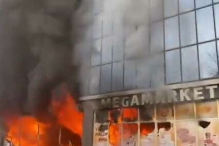 (VIDEO) Gori pijaca u Sarajevu: Vatrogasci se bore sa vatrenom stihijom